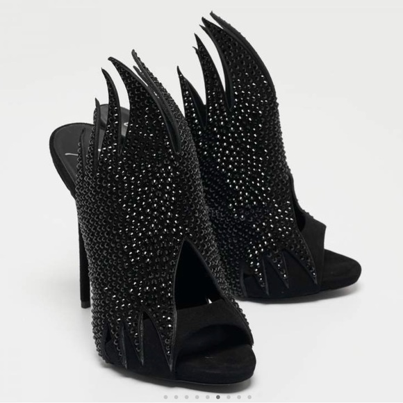 Giuseppe Zanotti Black Crystal Embellished Suede Open Toe Mules Size 38 - Picture 4 of 8